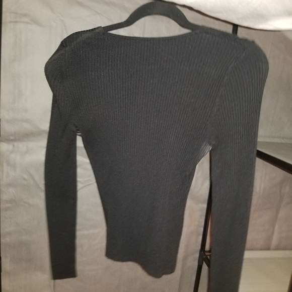 Gray sweater - Picture 2 of 2
